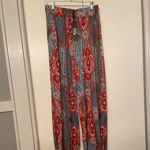 New with tags, Lily by Firmiana silky joggers, size large